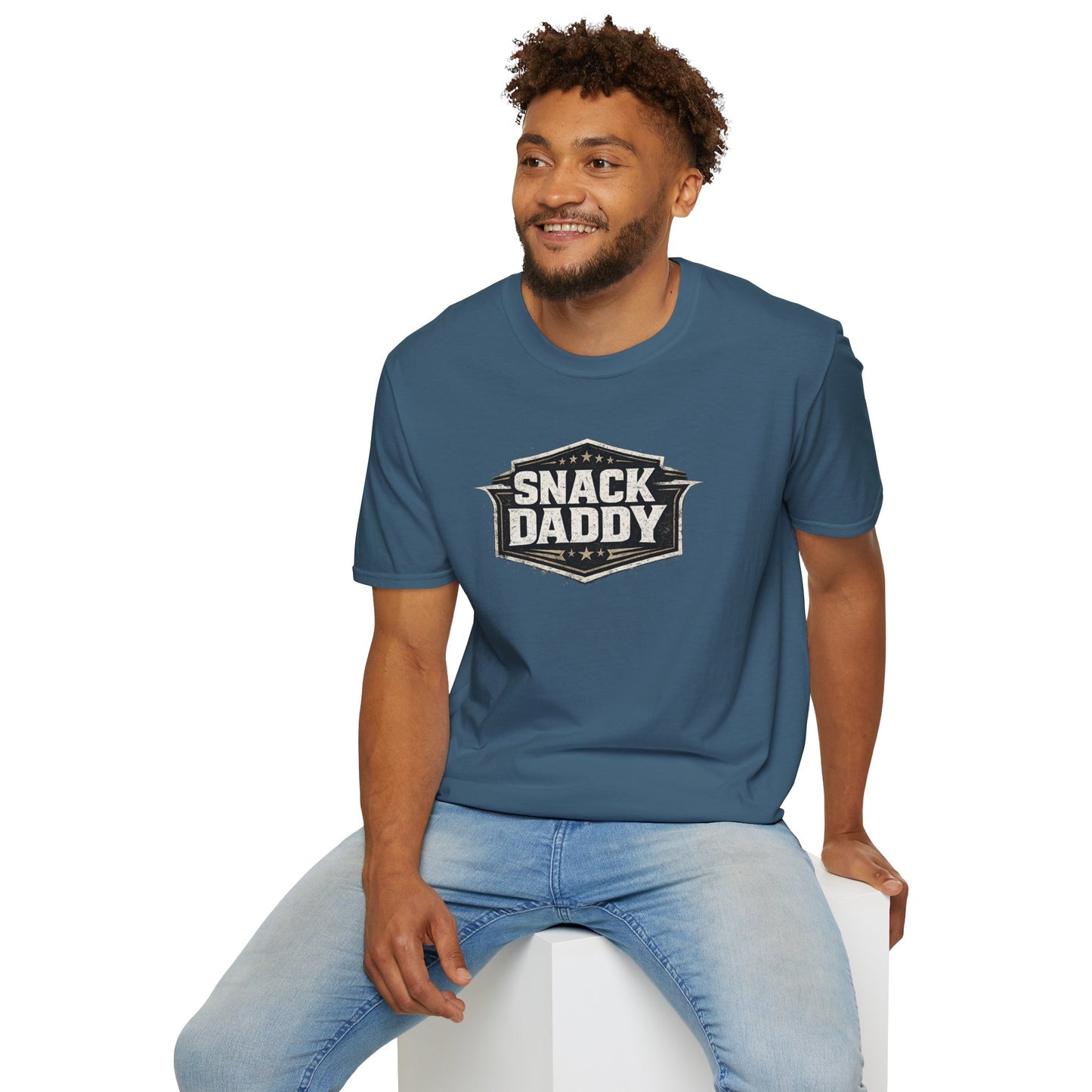 Snack Daddy T-Shirt — Vintage Badge Graphic Tee for Food-Lovers & Fun Dads