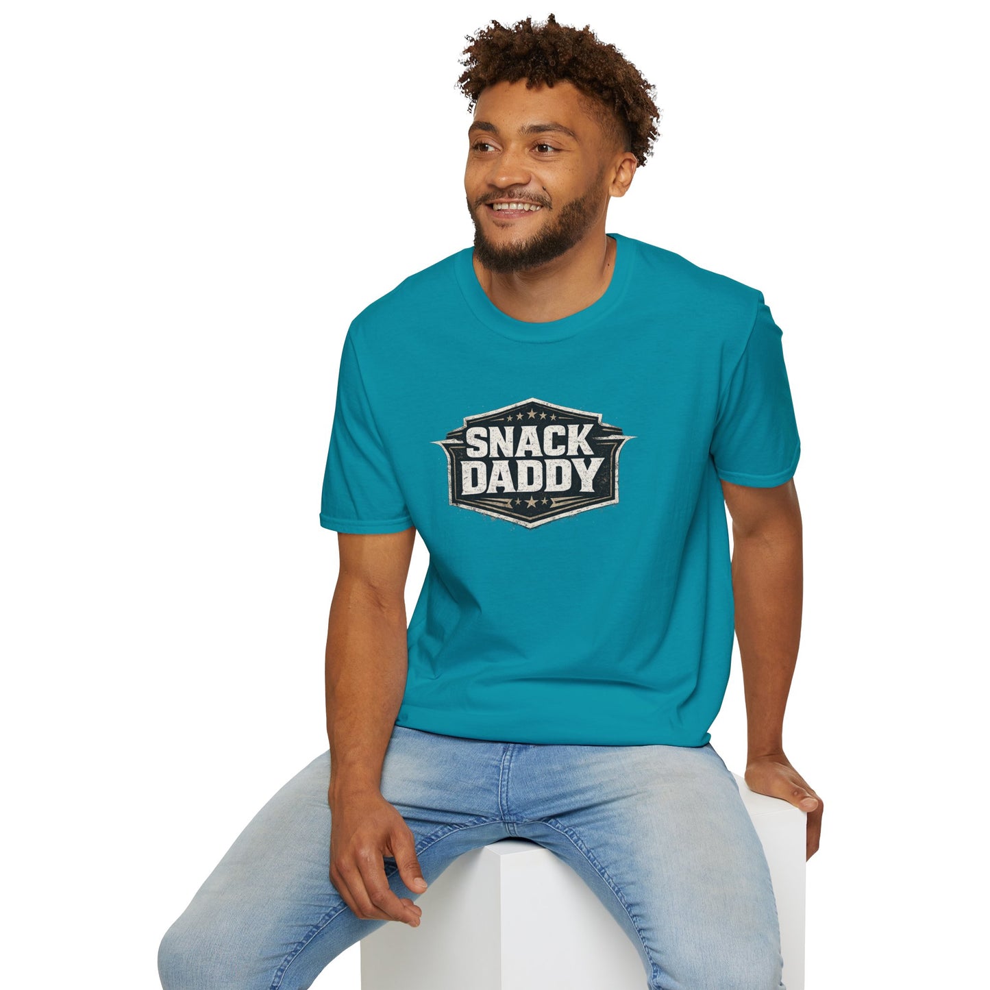 Snack Daddy T-Shirt — Vintage Badge Graphic Tee for Food-Lovers & Fun Dads